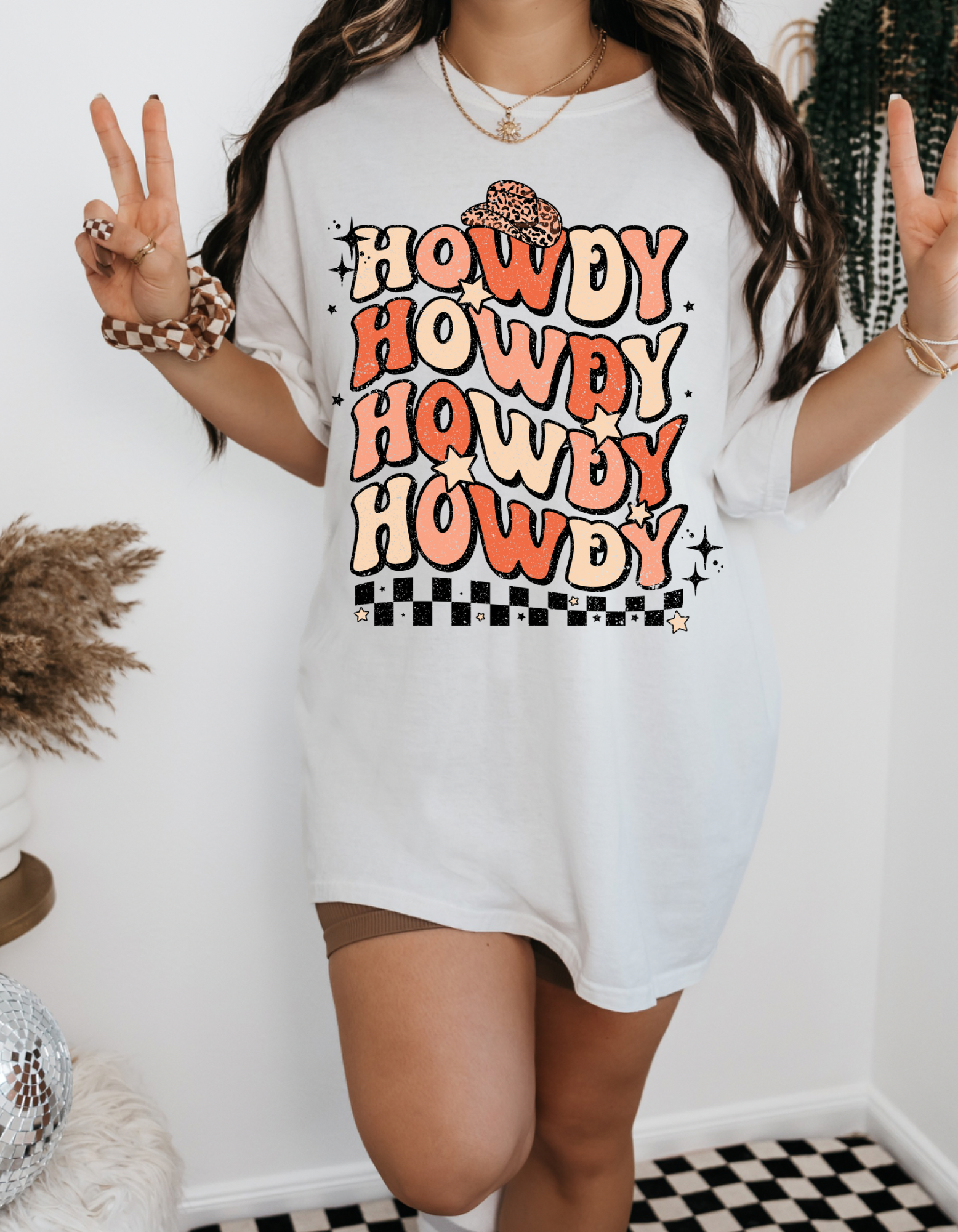 Retro Howdy Graphic T-Shirt